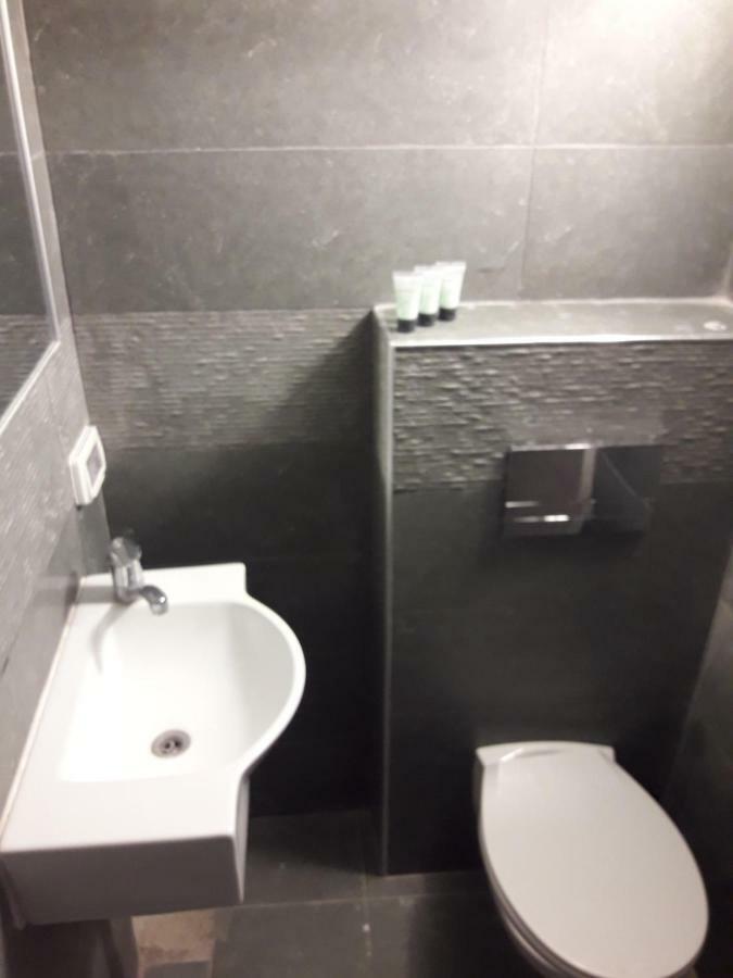 Queen Hotel Yerusalem Bagian luar foto