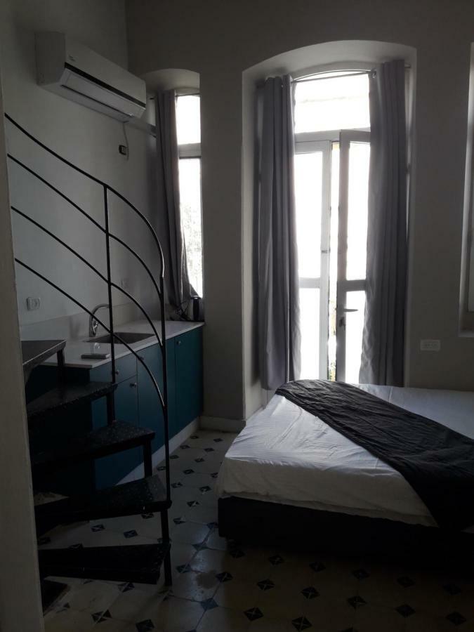 Queen Hotel Yerusalem Bagian luar foto