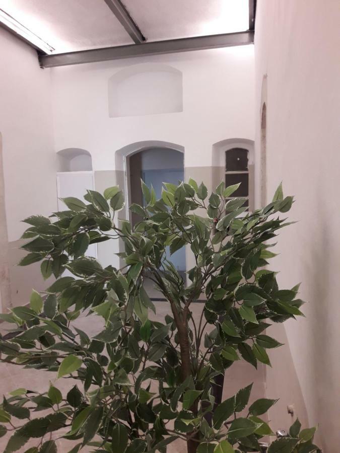 Queen Hotel Yerusalem Bagian luar foto