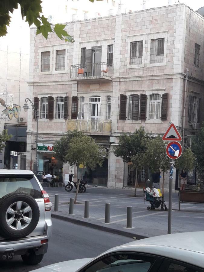 Queen Hotel Yerusalem Bagian luar foto